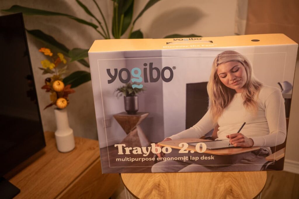 Yogibo Traybo2.0 の箱を写した写真